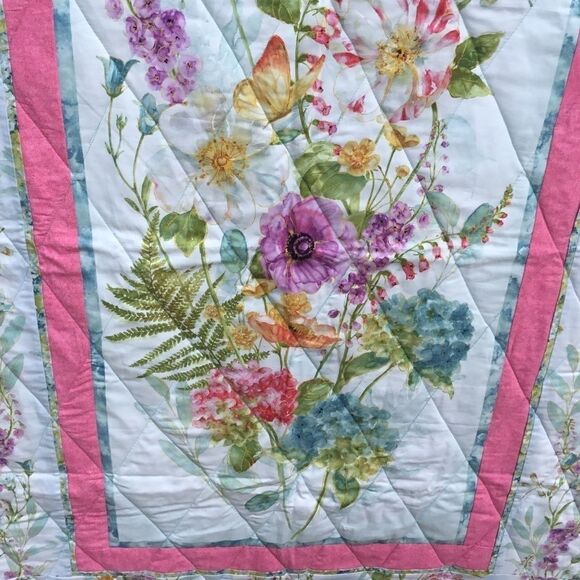 NWT Handcrafted Pastels Floral Quilt - Picture 12 of 16